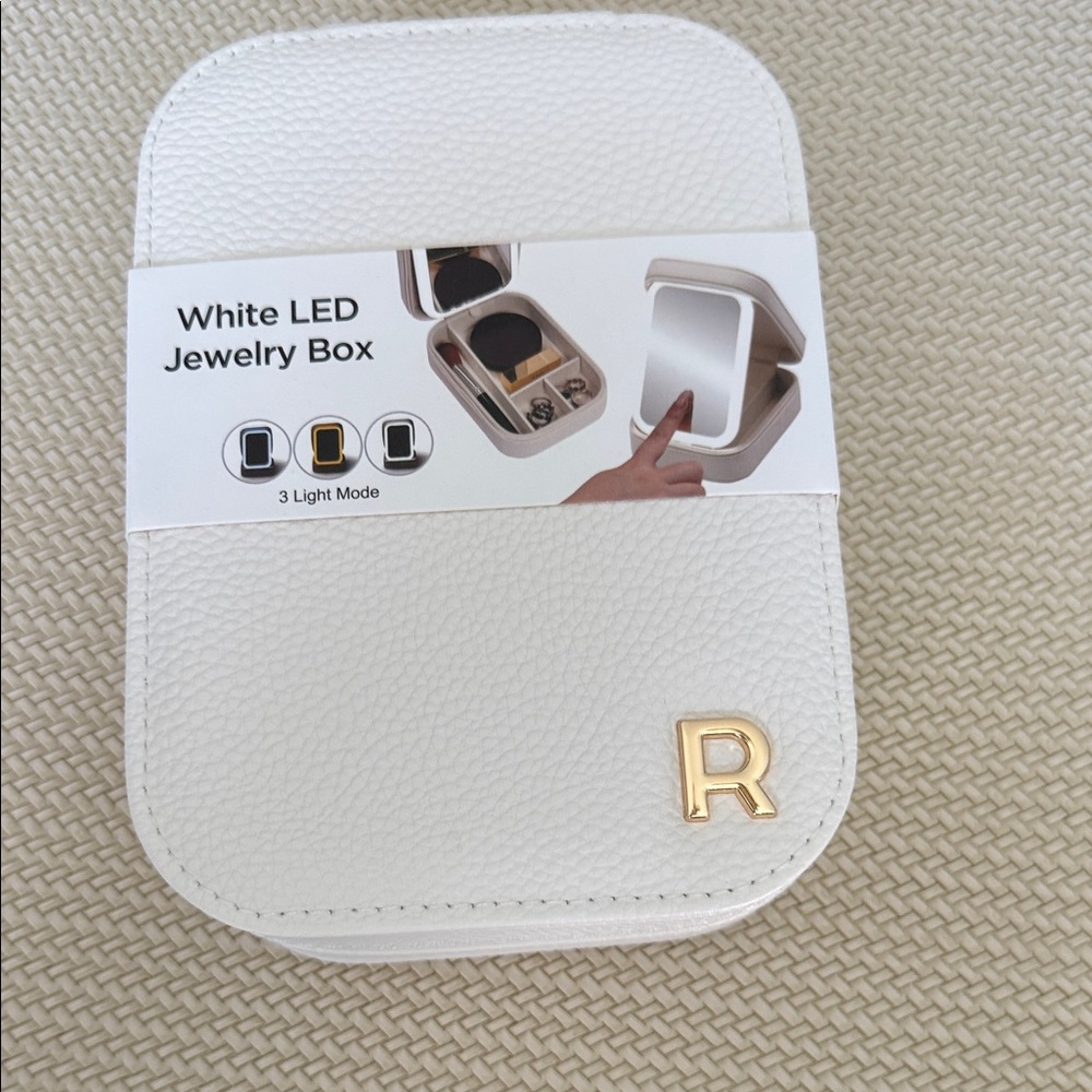 White LED Jewelry Box with Gold Accent